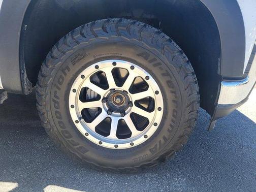 Summit White 2021 Chevrolet Silverado 1500 LT