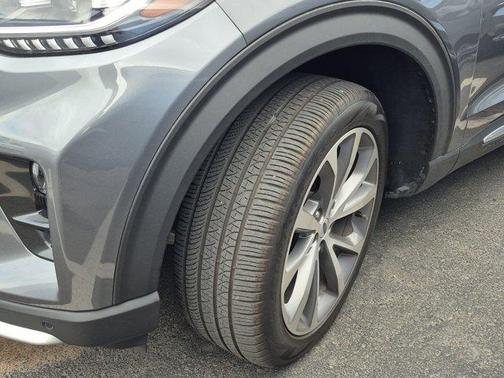 Gray Metallic 2025 Ford Explorer Platinum