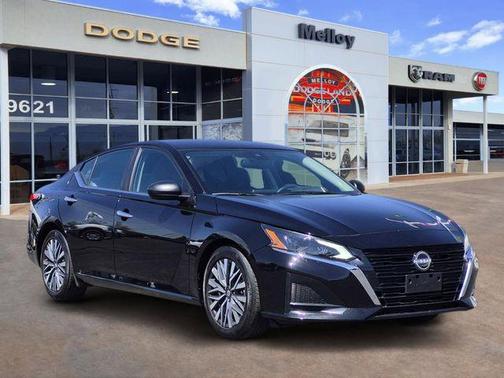 Black 2025 Nissan Altima SV