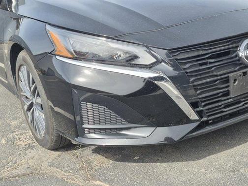 Black 2025 Nissan Altima SV