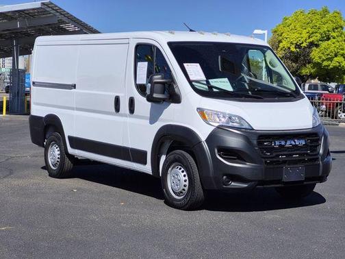 Bright White Clearcoat 2024 RAM ProMaster 3500 Low Roof