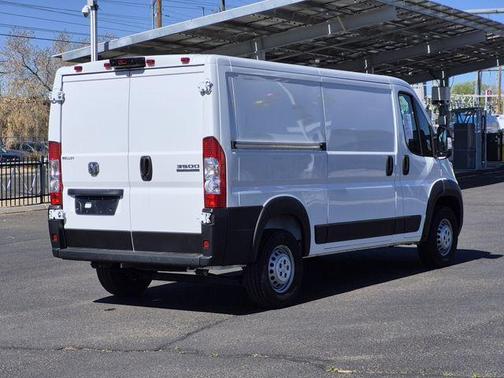 Bright White Clearcoat 2024 RAM ProMaster 3500 Low Roof