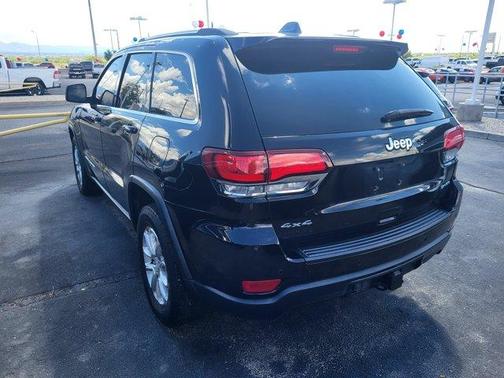 Diamond Black 2021 Jeep Grand Cherokee Laredo E