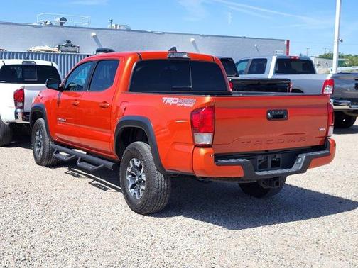2017 Toyota Tacoma SR