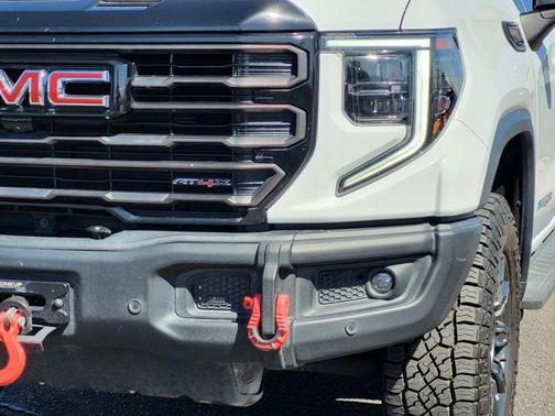 Summit White 2024 GMC Sierra 1500 AT4X