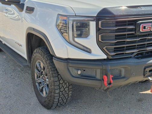 Summit White 2024 GMC Sierra 1500 AT4X