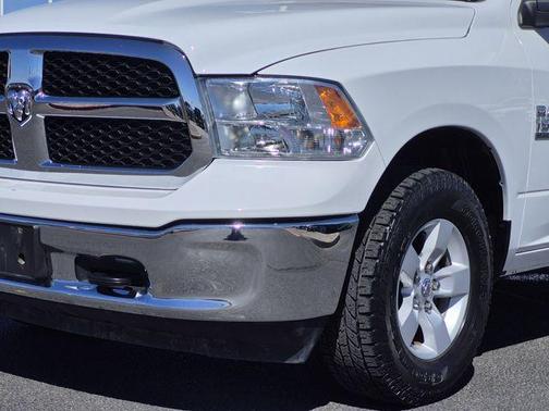Bright White Clearcoat 2022 RAM 1500 Classic Tradesman