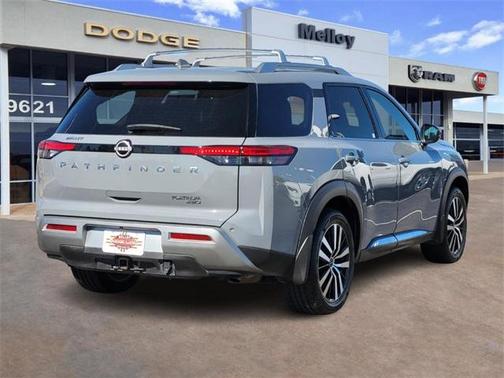 2024 Nissan Pathfinder Platinum