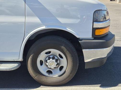 2024 Chevrolet Express 2500 Work Van