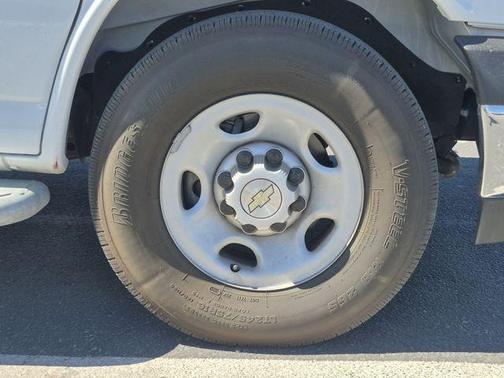 2024 Chevrolet Express 2500 Work Van