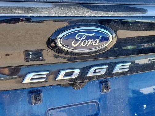 2021 Ford Edge SE