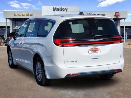 2024 Chrysler Pacifica Touring-L