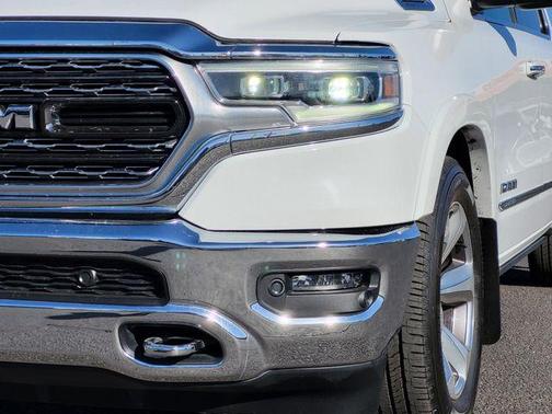 Bright White Clearcoat 2021 RAM 1500 Limited