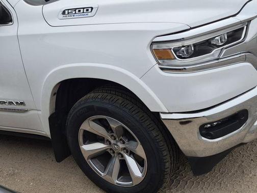 Bright White Clearcoat 2021 RAM 1500 Limited