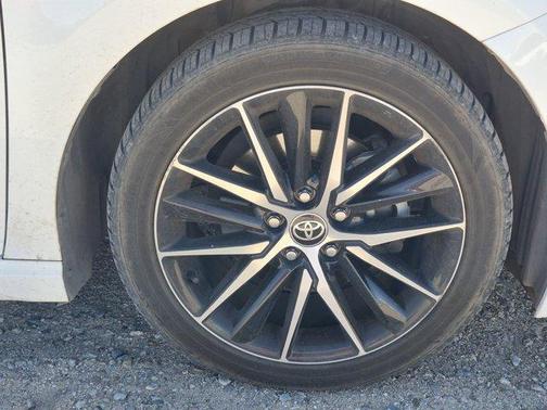 White 2022 Toyota Camry SE