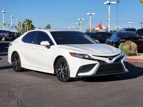 White 2022 Toyota Camry SE