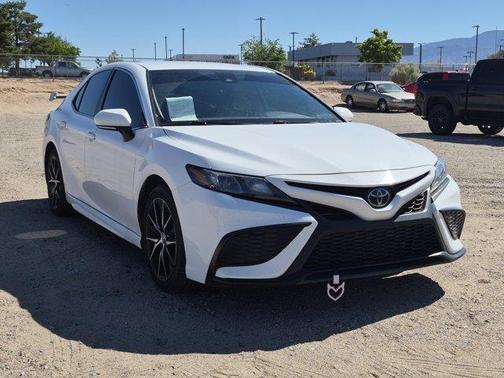 White 2022 Toyota Camry SE