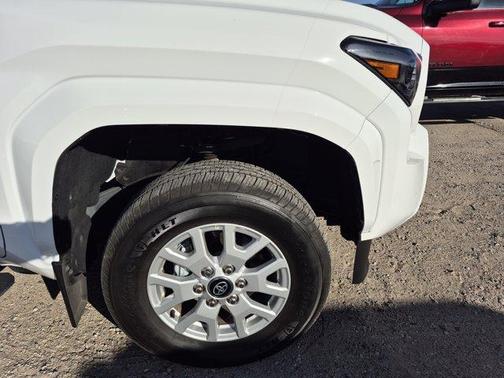 White 2024 Toyota Tacoma SR5