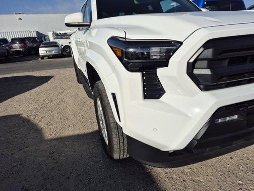 White 2024 Toyota Tacoma SR5