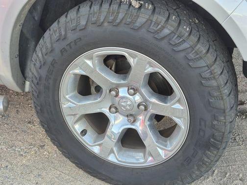 Bright White Clearcoat 2016 RAM 1500 Laramie