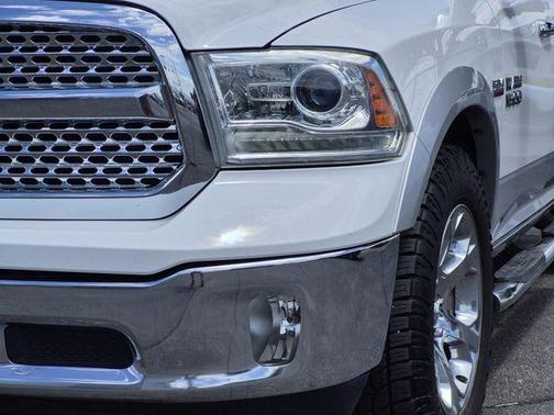 Bright White Clearcoat 2016 RAM 1500 Laramie
