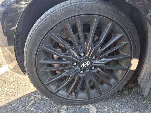 2018 Hyundai ELANTRA Sport