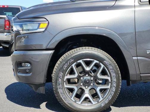 Crystal Metallic 2026 RAM 1500 Laramie