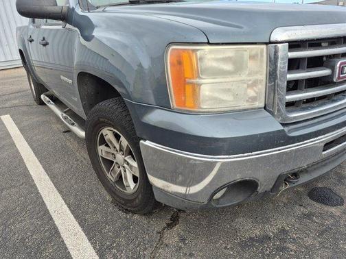 Stealth Gray Metallic 2013 GMC Sierra 1500 SLE