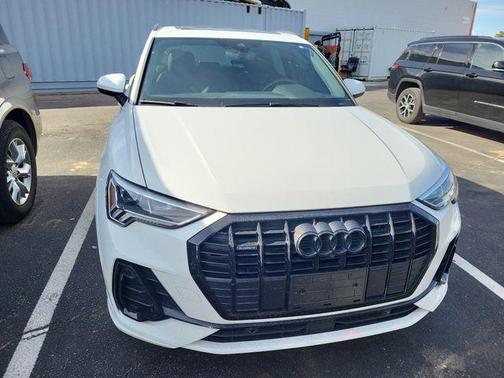 2021 Audi Q3 45 S line Premium