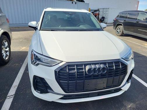 2021 Audi Q3 45 S line Premium