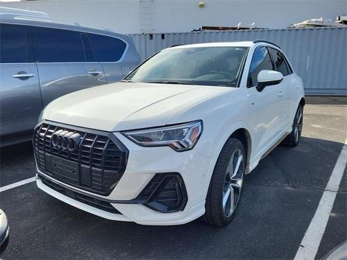 2021 Audi Q3 45 S line Premium