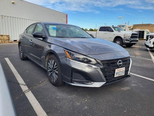 Gun Metallic 2025 Nissan Altima SV