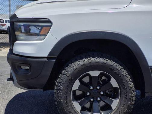 Bright White Clearcoat 2019 RAM 1500 Rebel