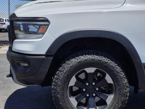 Bright White Clearcoat 2019 RAM 1500 Rebel