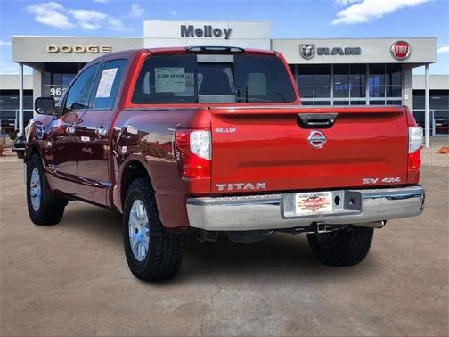 2017 Nissan Titan SV