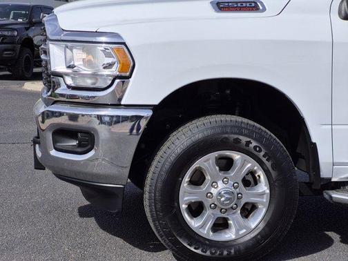 Bright White Clearcoat 2024 RAM 2500 Big Horn