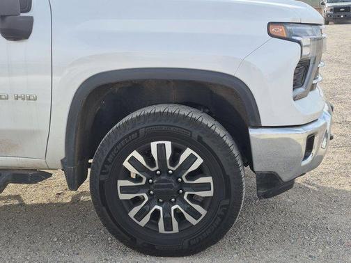 Pearl 2024 Chevrolet Silverado 2500 LTZ