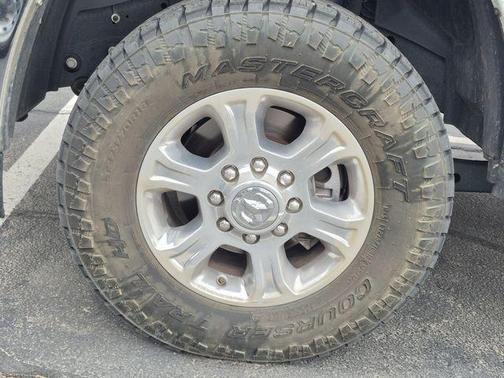 Bright White Clearcoat 2023 RAM 2500 Big Horn