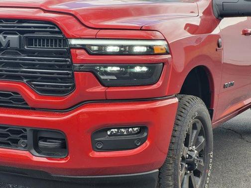 Molten Red Pearlcoat 2026 RAM 2500 Laramie