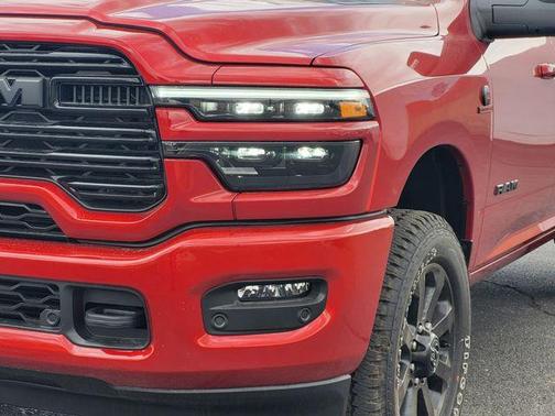 Molten Red Pearlcoat 2026 RAM 2500 Laramie