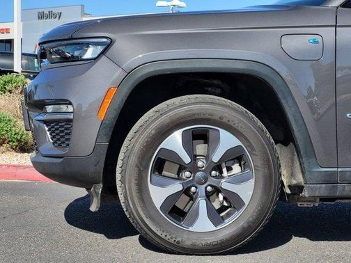 Metallic 2024 Jeep Grand Cherokee 4xe Base
