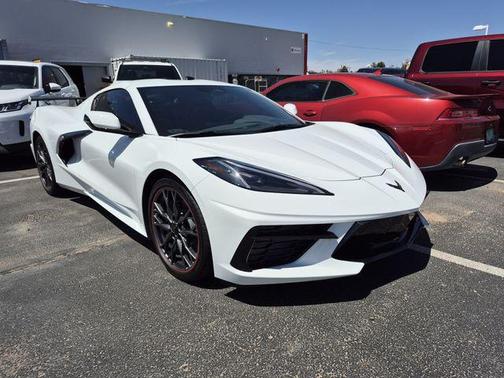 Arctic White 2025 Chevrolet Corvette Stingray w/1LT