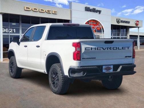 Summit White 2025 Chevrolet Silverado 1500 ZR2