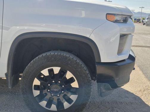 Summit White 2020 Chevrolet Silverado 2500 Custom