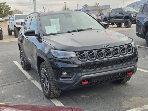 2025 Jeep Compass Trailhawk