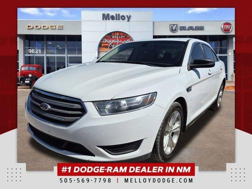Oxford White 2018 Ford Taurus SE