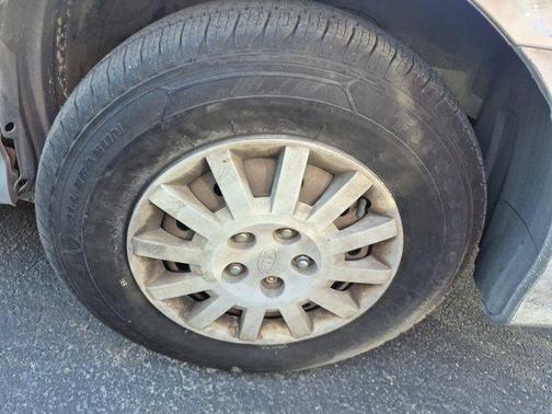 Silver 2003 Kia Sedona EX