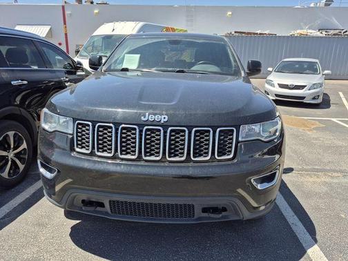 Diamond Black 2020 Jeep Grand Cherokee Laredo