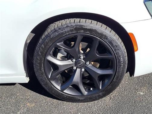 2023 Chrysler 300 Touring