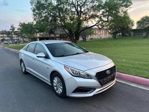 2016 Hyundai SONATA Hybrid SE